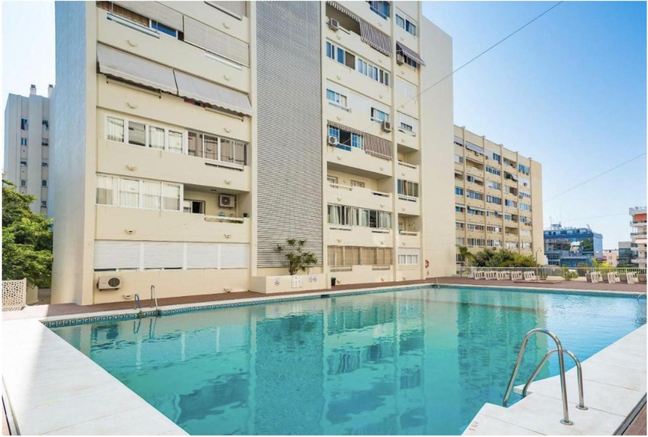 Apartamento Marbella Centro Con Piscina Luaran gambar